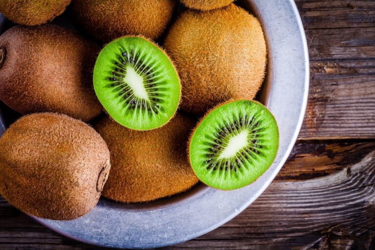 7 Healthy Foods That Fight Depression and Anxiety