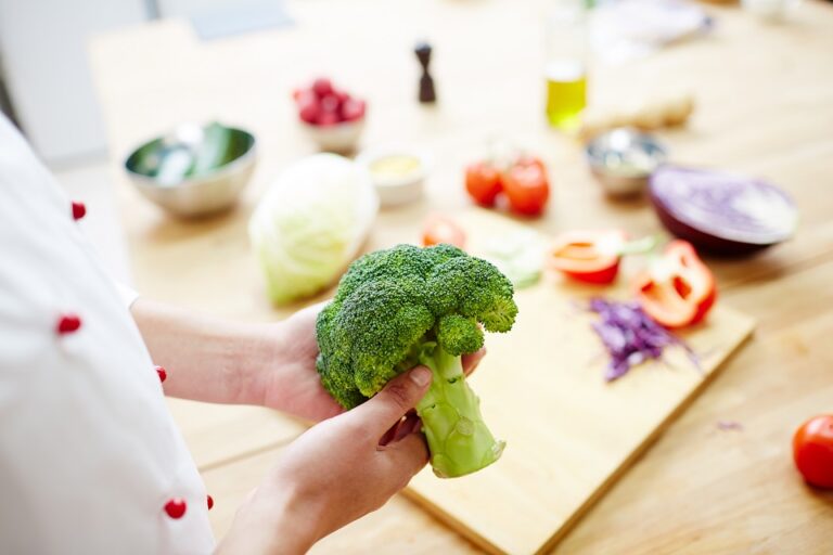 11 Anti-Inflammatory Foods You Should Be Eating Right Now